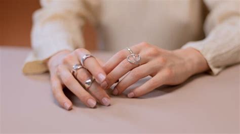 Tired of dull-looking tarnished silver jewellery? Here is how to bring ...