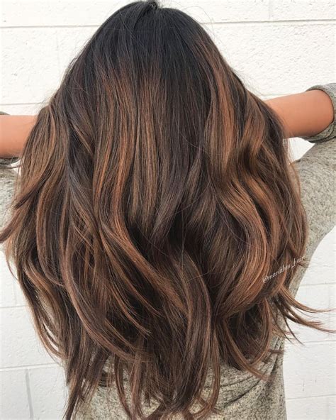 Women are loving these new haircuts for long thick hair this season 31