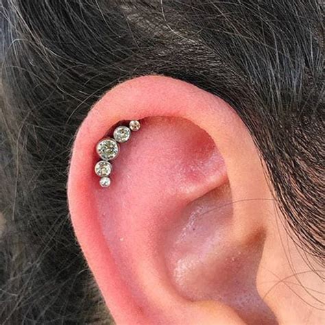 Helix Piercing Ideas with Types | Helix piercing, Ear piercings helix, Helix piercing jewelry