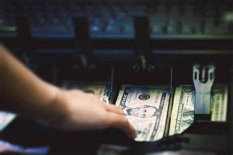 protect  business    kinds  theft   tips
