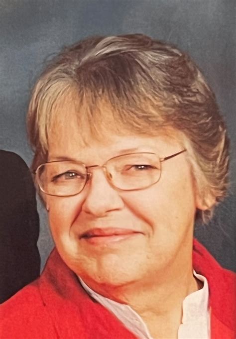 Sharilynne Boettcher | Hamiltons Funeral Home