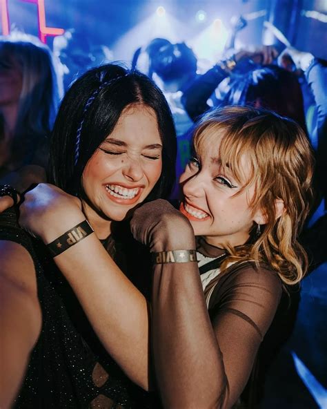 nicole wallace's husband 1