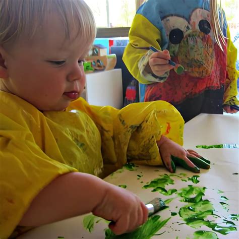 15 Easy Art Activities For 2-year-olds