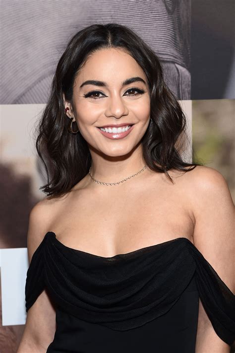 Vanessa Hudgens et Madison Beer lancent une marque de skincare : Know