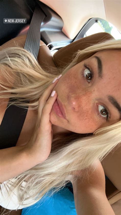 Freckled Olivia Dunne looks stunning in car selfie as Sports