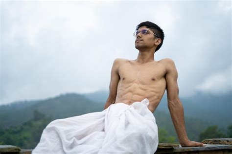 indian man naked pictures