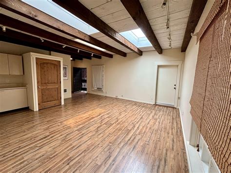 1400 Smith Street: Location Details and Building Information 10