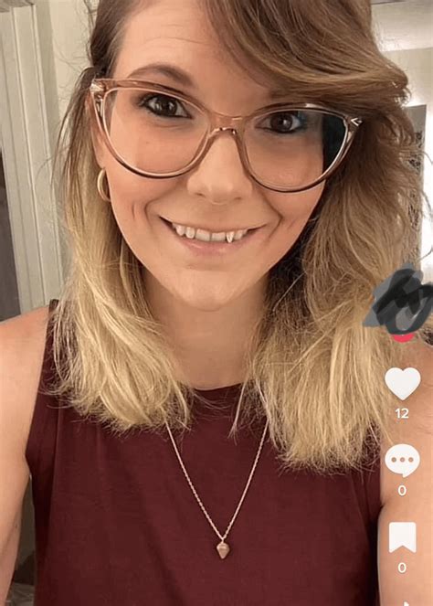 Taylor Swift copycat, Ashley Leechin, went out in full Taylor garb with