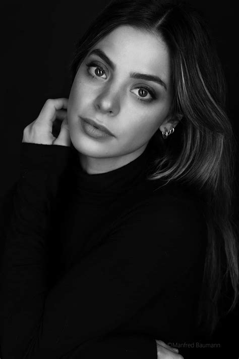Gia Mantegna - Biography, Height & Life Story | Super Stars Bio