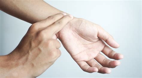 employee pulse check  practices  survey questions
