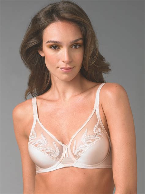 Lyst - Wacoal Feather Lace Bra in White