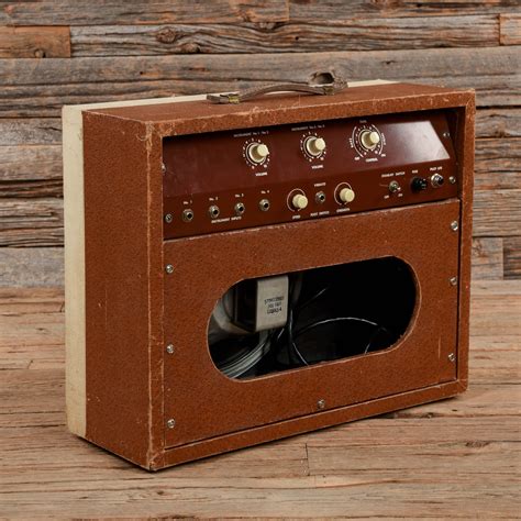 Kay Combo Amp 1960 – Chicago Music Exchange