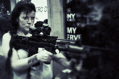 NICOLE'S GALLERY - WELCOME TO laracroftcosplay.com Cosplay pics, help