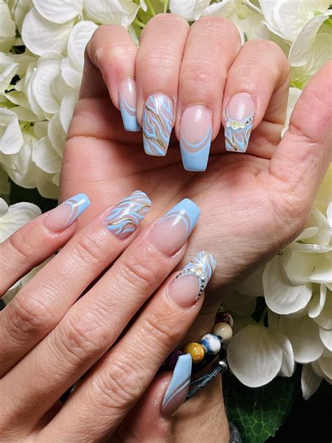 A new location will open for nail max mentor oh 22