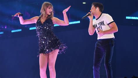 Watch Taylor Swift And Niall Horan Perform 'Slow Hands' Together | iHeart