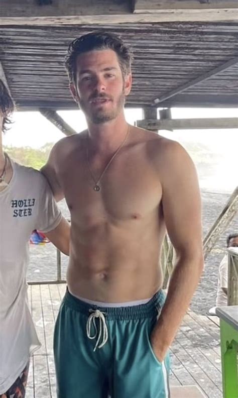 Fans can't stop thirsting over shirtless Andrew Garfield
