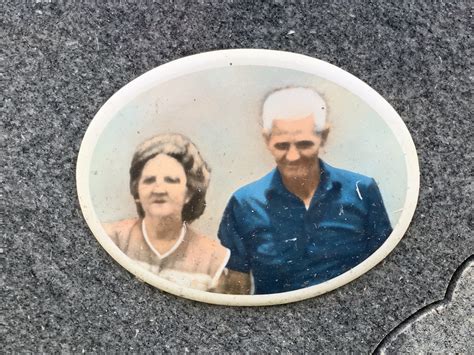 Mary Elizabeth Cox Manis (1928-1990) - Find a Grave Memorial