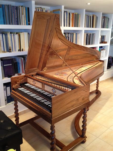 Alejandro Casal - Alquiler de clave, clavicordio y órgano en Sevilla