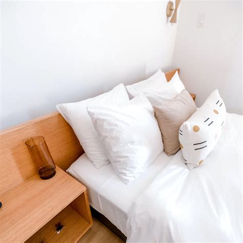 The Comprehensive Guide to Pillow Sizes: Optimize Your Sleep Setup — Bafode