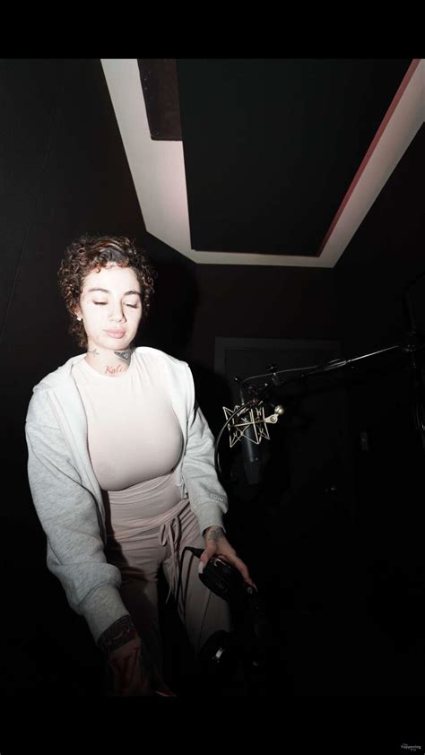 Bhad Bhabie Flashes Her Nude Tits in a Sheer T-Shirt – Fappening🍆💦