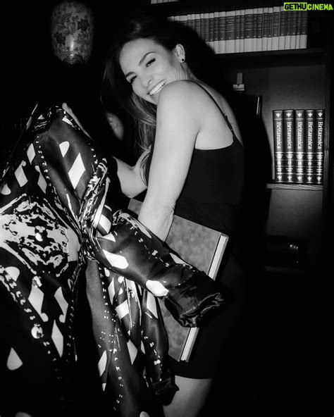 Actress Fabiola Campomanes HD Instagram Photos and Wallpapers April