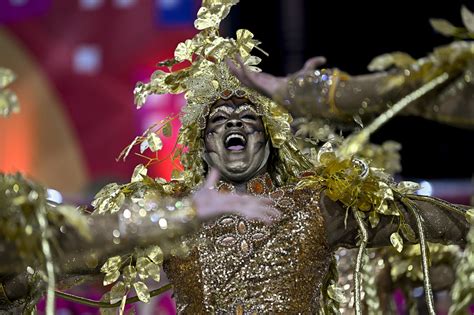 'Double happiness' as Rio carnival returns