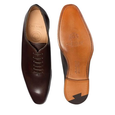 klasikiniai batai vyrams nepigus idomus straipsniai