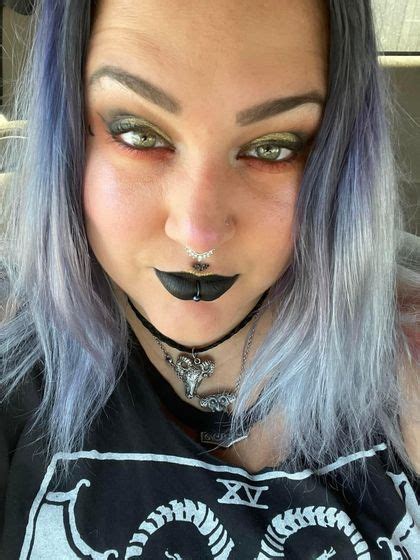 Best Hot Bonnieblue OnlyFans Accounts | FansMetrics.com