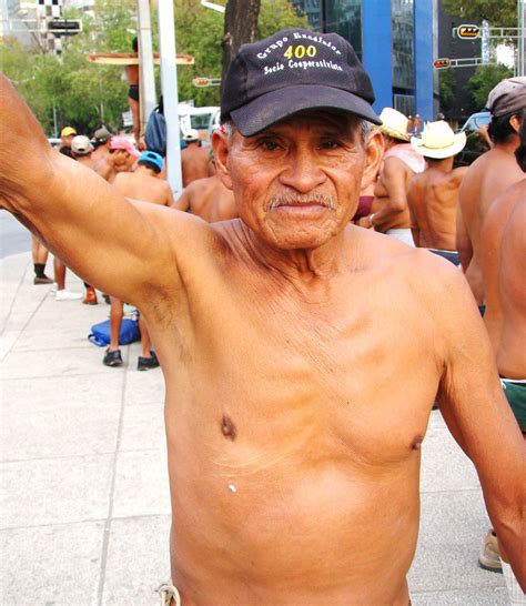 400 Pueblos - Naked Protest on Reforma | After demonstrating… | Flickr