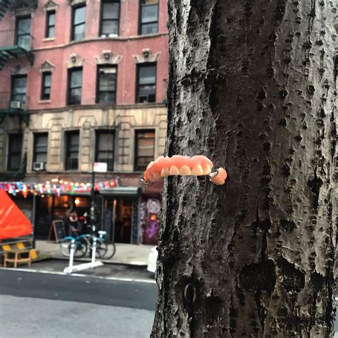 There’s weird and then there’s nyc normal-ish : r/nyc