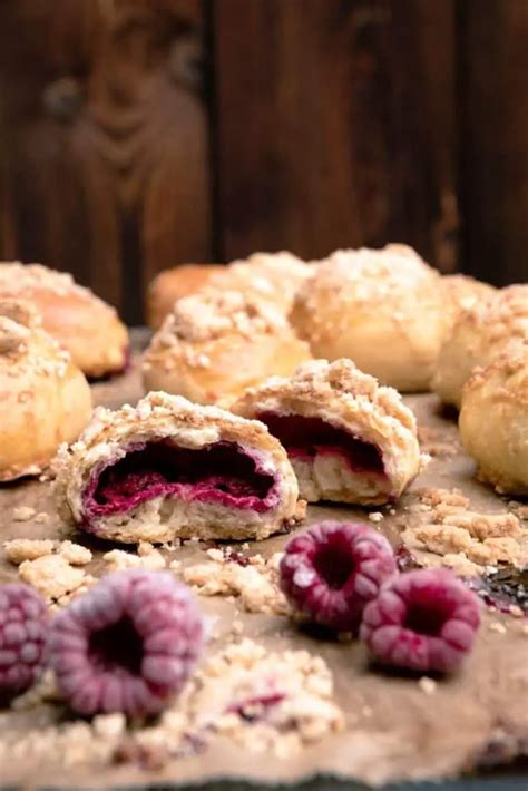 Easy Mary Berry Raspberry Buns Recipe