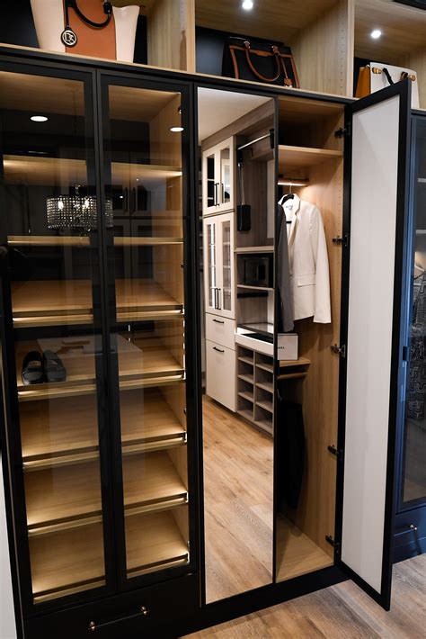 The Closet Butler | Valencia Showroom