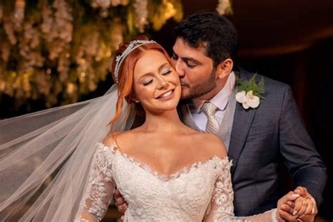 Mirela Janis E Yugnir - Casamento de Mirela Janis e Yugnir tem cerimônia luxuosa - 11/05/2023 ...