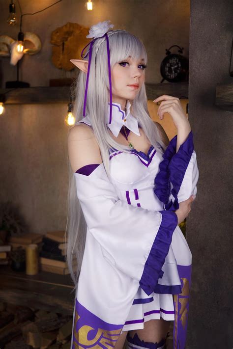 Emilia cosplay : r/Caticornplay