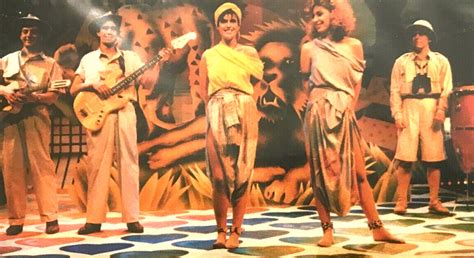 tre canzoni del gruppo italiano indiscreto