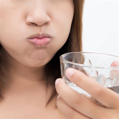 Does A Salt Water Gargle For A Sore Throat Kill Bacteria?