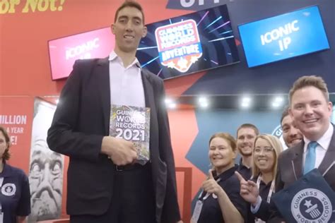 tallest man in the world net worth