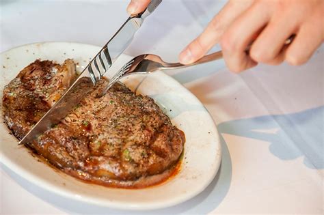 Ruth’s Chris Steakhouse - NOMFLUENCE