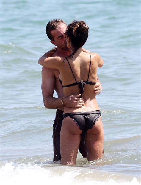 Jordana Brewster's Sexy And Fit Body On The Veach In Santa Monica (60