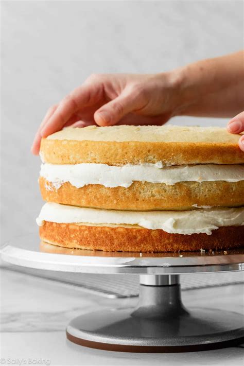 How to Bake a Two Layer Cake: Easy Steps for Perfect Results - Kitchen