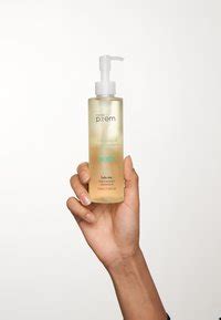 Make Prem MAKE P:REM SAFE ME. RELIEF MOISTURE CLEANSING OIL ...