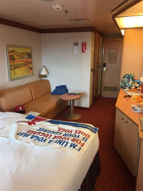 Balcony Stateroom, Cabin Category 8C, Carnival Dream