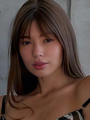 Anna Ralphs (Model) Age, Biography, Height, Wiki, Weight, Photos ...