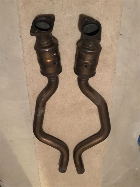Srt 392 OEM headers | LX Forums Forum