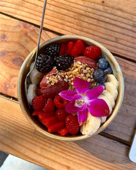 Daniela Oliveira | Model 🇧🇷🇺🇸 | This dress embodies the perfect holiday