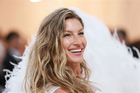 Pregnant Gisele Bündchen Reflects on New Beginnings in 2025 - Newsweek
