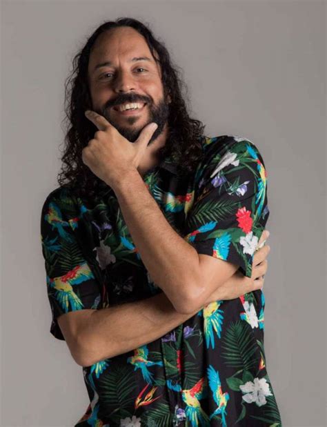 Gabriel o Pensador na live MH - De tudo um pouco