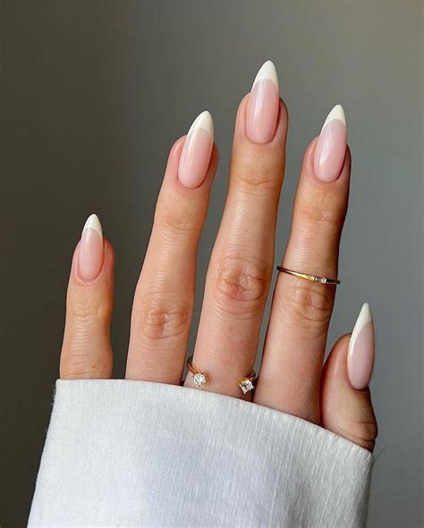 23+ Best White French Tip Almond Nail Ideas For 2024 - DrExplains
