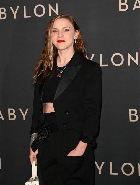 Photo : Emy Ltr à la première du film "Babylon" au cinéma Le Grand Rex