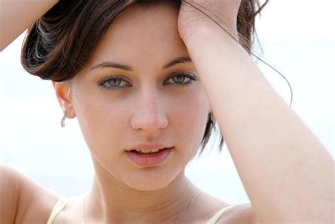 «Georgia Jones» HD Wallpapers